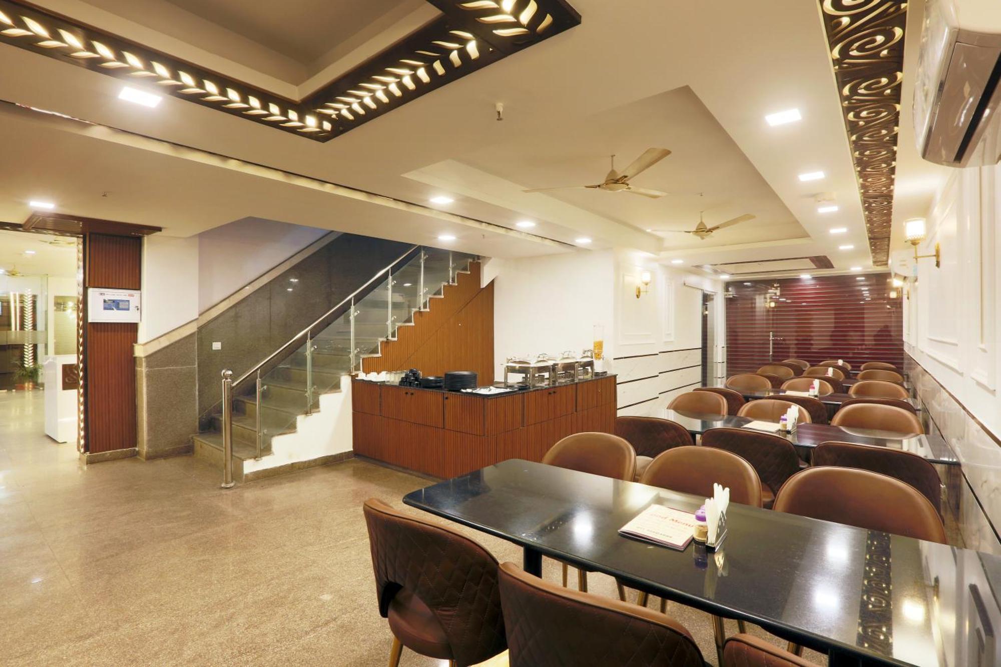 Airport Hotel Chanakya Delhi New Delhi Eksteriør bilde